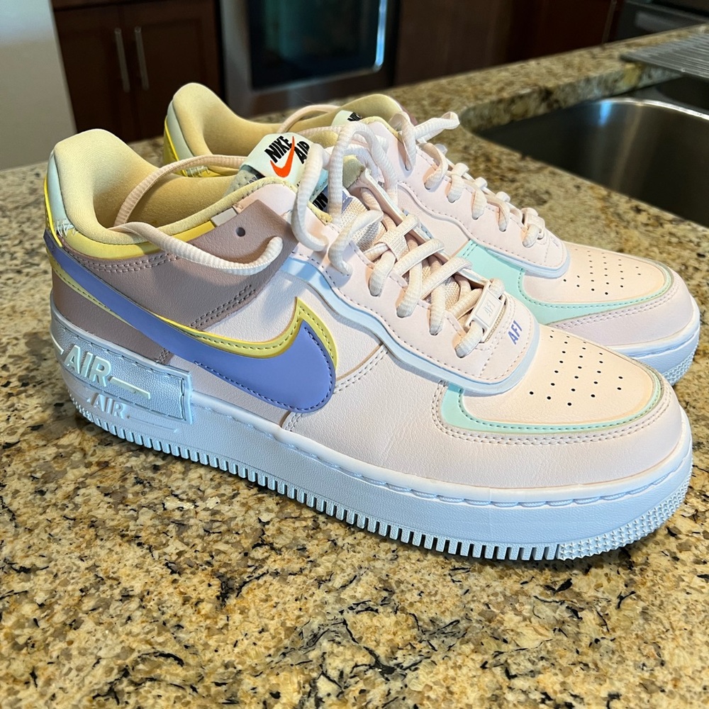 Nike Women’s Air Force 1 Shadow